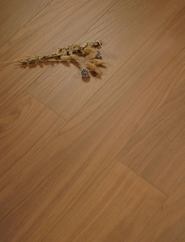 Laminate flooring colors